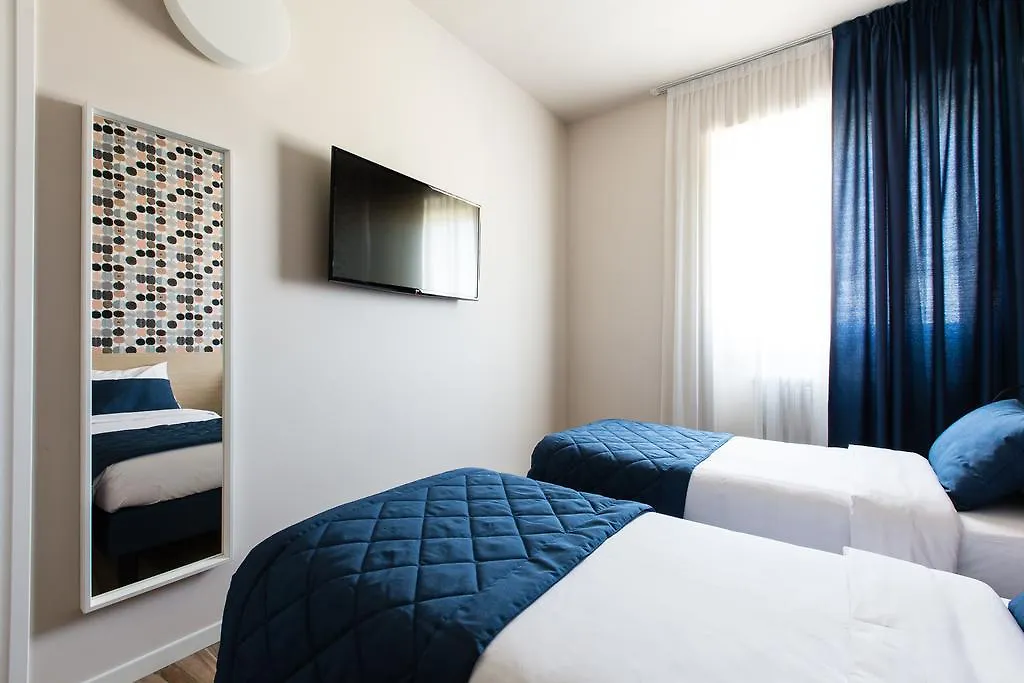 Aparthotel Isola Milan 2*,  Italy