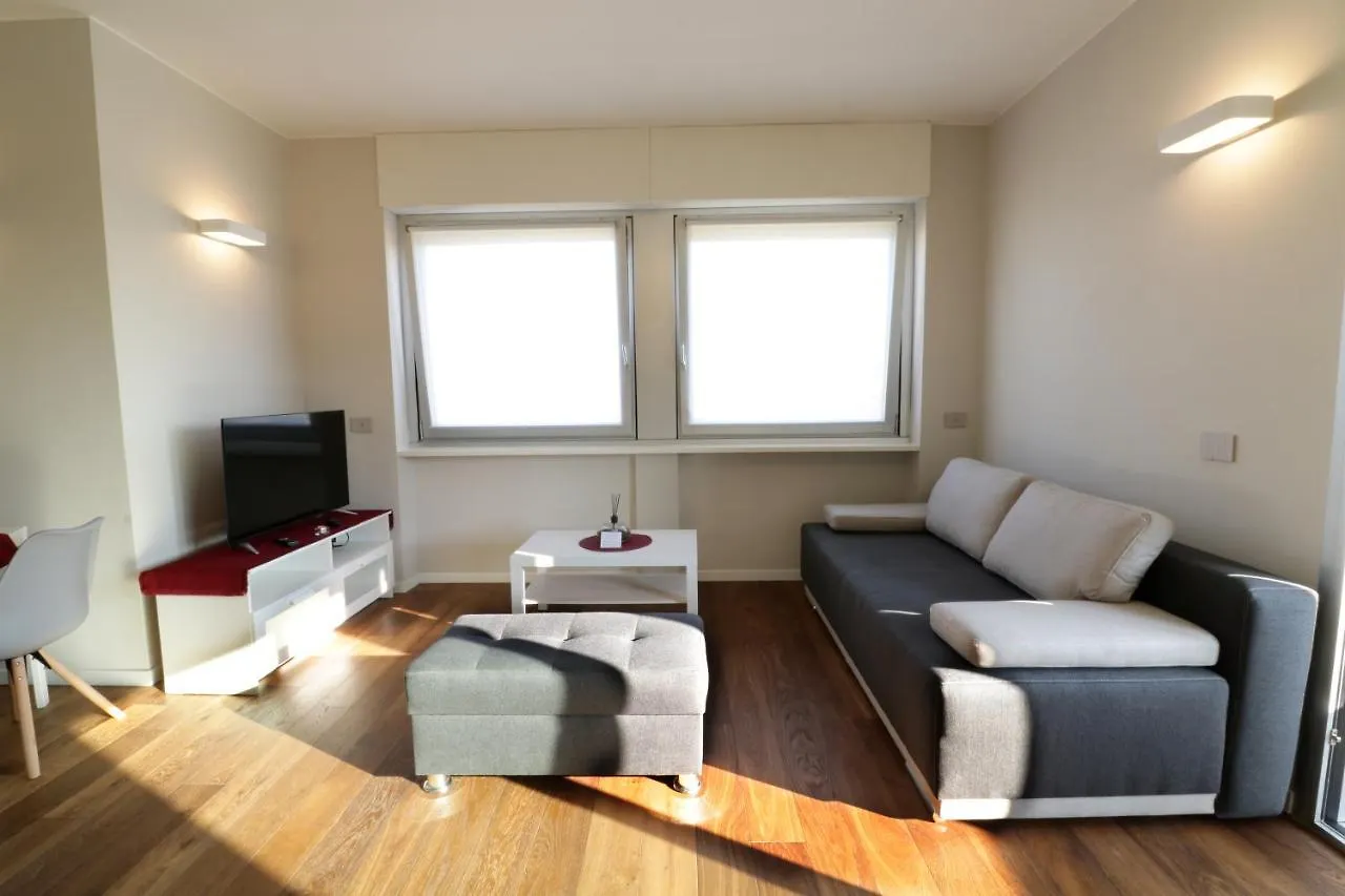 Aparthotel Isola Milan 2*,
