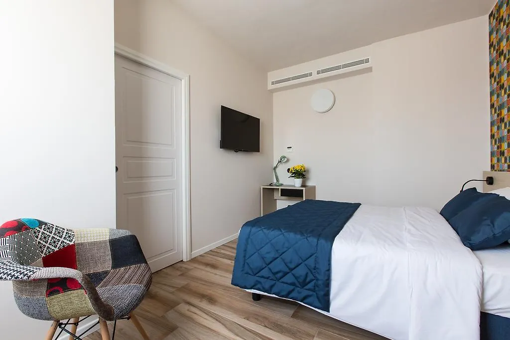 Aparthotel Isola Milan 2*,  Italy